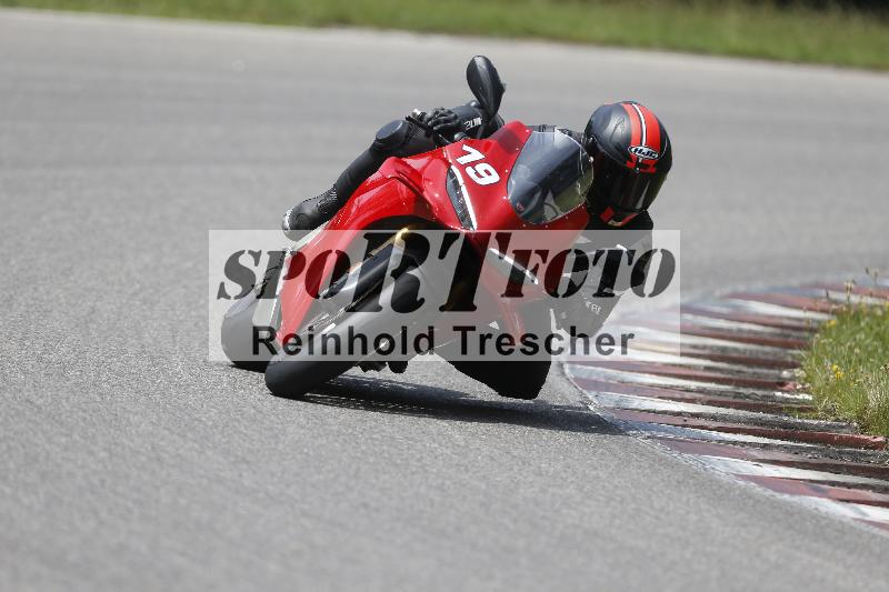 /27 12.06.2025 Ducati Schweiz Trackday Warmup  ADR/gelb-jeaune/19-1